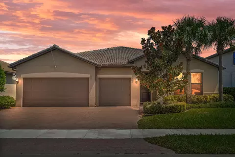 800 SE Westbury Dr, Port Saint Lucie, FL 34984