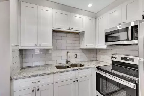 27 Camden B, West Palm Beach, FL 33417
