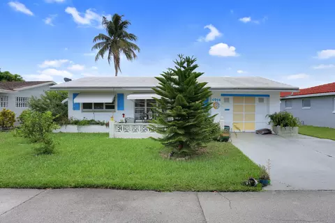 4914 NW 52 St, Tamarac, FL 33319