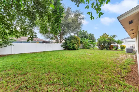 126 Wandering Trl, Jupiter, FL 33458 photo 17