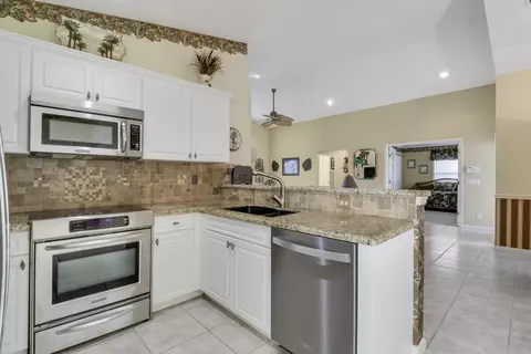 2698 SW Versailles Ter, Stuart, FL 34997 photo 19