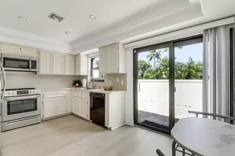 1472 Via Cameron, Jupiter, FL 33477 photo 5