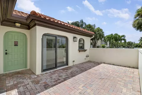 1472 Via Cameron, Jupiter, FL 33477 photo 3