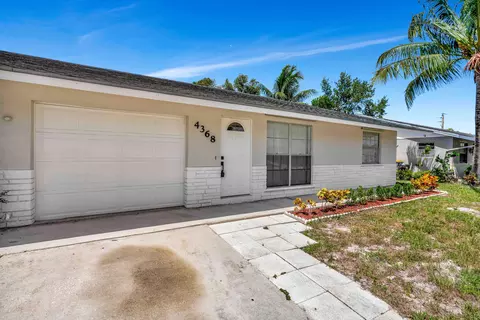 4368 SE Hamilton Ln, Stuart, FL 34997 photo 4