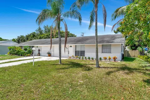 4368 SE Hamilton Ln, Stuart, FL 34997 photo 3
