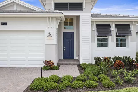 7145 SE Amalfi Ln, Stuart, FL 34997 photo 3