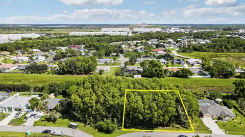 5488 NW Boydga Ave, Port St Lucie, FL 34986
