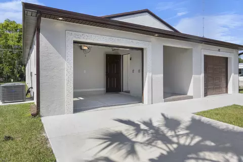 3 Palo Alto Ln, Port Saint Lucie, FL 34952