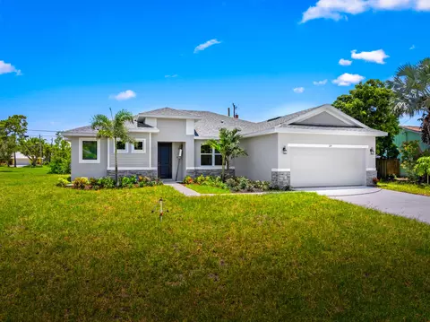 5904 Hickory Dr, Fort Pierce, FL 34982