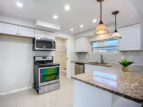 2411 55th Ave W, Bradenton, FL 34207 photo 14
