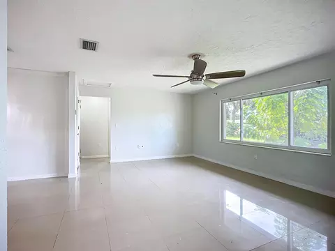 2411 55th Ave W, Bradenton, FL 34207 photo 8