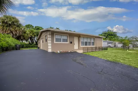 1023 N Australian Ave, West Palm Beach, FL 33401