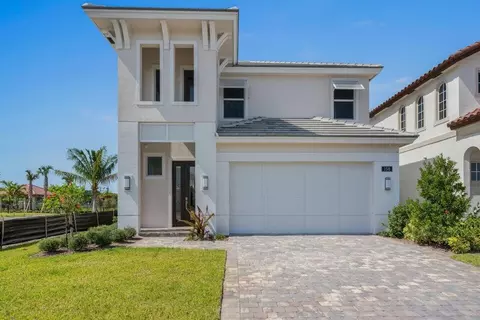 150 Bonnette Hunt Club Ln, Palm Beach Gardens, FL 33418