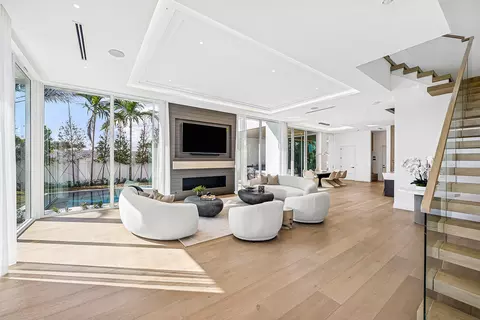 310 Grove Pl, Delray Beach, FL 33444