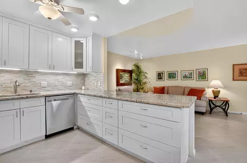 1049 Wolverton C, Boca Raton, FL 33434 photo 12