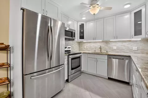 1049 Wolverton C, Boca Raton, FL 33434 photo 9