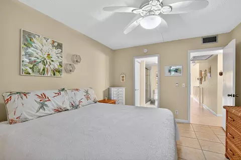 1049 Wolverton C, Boca Raton, FL 33434 photo 14