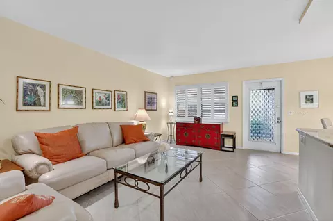 1049 Wolverton C, Boca Raton, FL 33434 photo 13