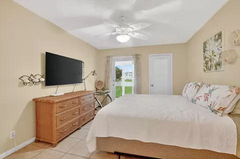 1049 Wolverton C, Boca Raton, FL 33434 photo 3