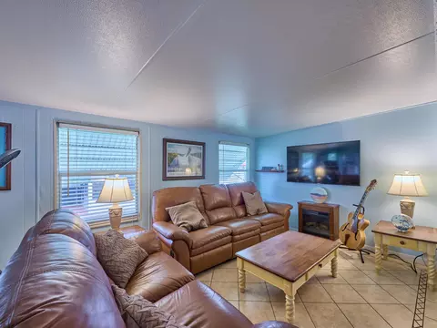 7836 SE Wren Ave, Hobe Sound, FL 33455
