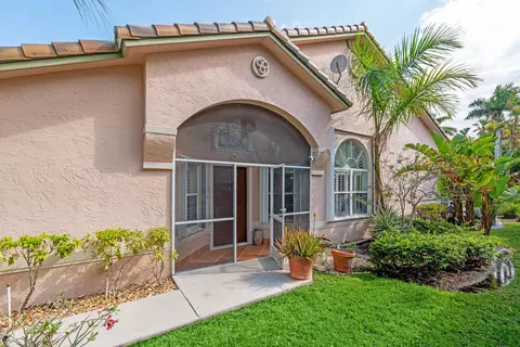 10589 Pelican Dr, Wellington, FL 33414