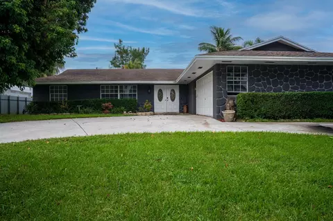 1538 Bresee Rd, West Palm Beach, FL 33415
