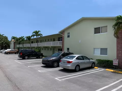 658 NE 6th Ct #L, Boynton Beach, FL 33435