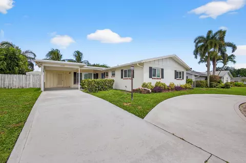 4359 Gardenia Dr, Palm Beach Gardens, FL 33410