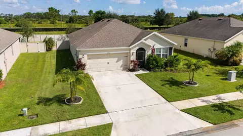 8620 Cobblestone Dr, Fort Pierce, FL 34945