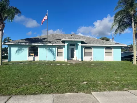 8996 SE Bahama Cir, Hobe Sound, FL 33455