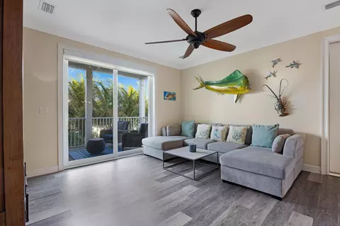 223 Sombrero Beach Blvd #1, Marathon, FL 33050