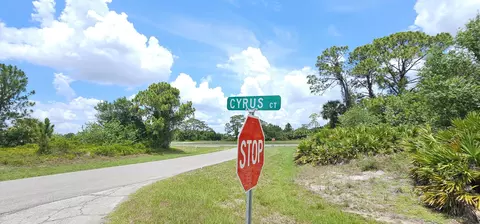 5006 Cyrus Ct, Labelle, FL 33935 photo 3