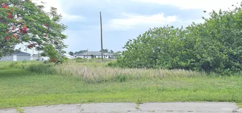 9008 Abel Ct, Labelle, FL 33935
