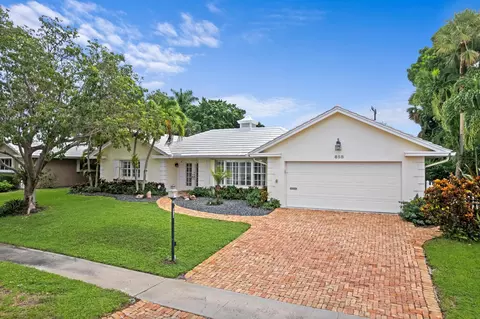 858 Hickory Ter, Boca Raton, FL 33486