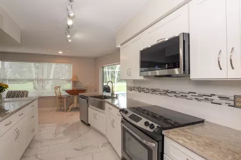 2811 SE Fairway W, Stuart, FL 34997 photo 14