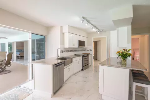2811 SE Fairway W, Stuart, FL 34997 photo 15