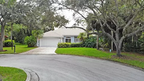 470 SW Sanctuary Pl, Port Saint Lucie, FL 34986