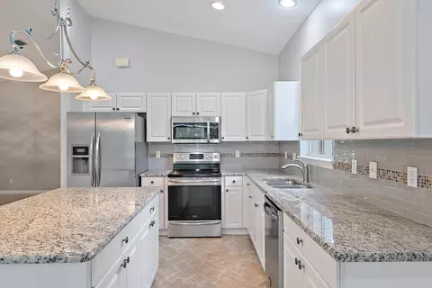 4662 SE Bridgetown Ct, Stuart, FL 34997 photo 11