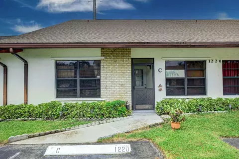 1220 Parkside Green Dr #C, Greenacres, FL 33415