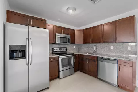 3671 NE 13th Ave, Pompano Beach, FL 33064 photo 5