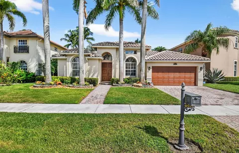 9946 Coronado Lake Dr, Boynton Beach, FL 33437