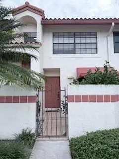 307 Liberty Ct, Deerfield Beach, FL 33442