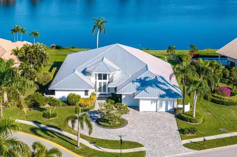 4722 Bocaire Blvd, Boca Raton, FL 33487