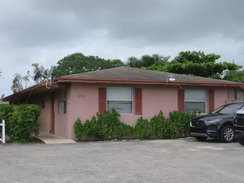 2785 Reo Ln #1, Palm Springs, FL 33461