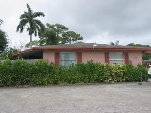 2807 Reo Ln #1, Palm Springs, FL 33461