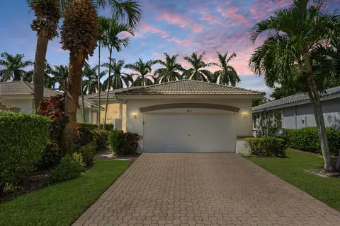 9615 Crescent View Dr N, Boynton Beach, FL 33437