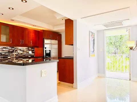 3080 N Course Dr #202, Pompano Beach, FL 33069