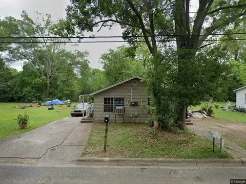1400 Hernando Dr, Tallahassee, FL 32304