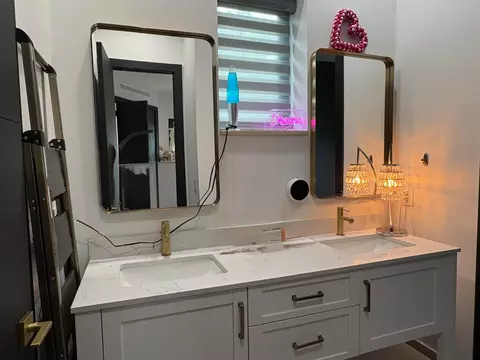 Bath - 6935 Long Leaf Dr, Parkland, FL 33076 photo 2 of 4