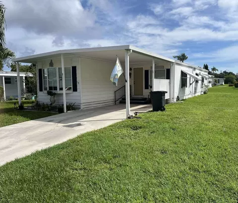 15 La Costa Ln, Port Saint Lucie, FL 34952